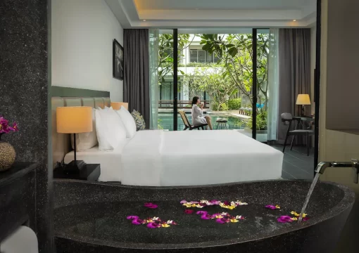 Deluxe Pool Access