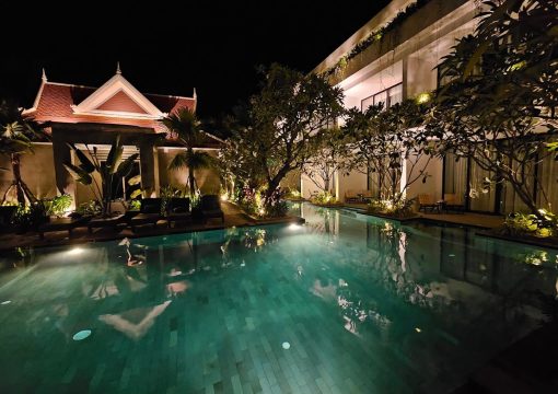 Deluxe Double or Twin Room with Pool View