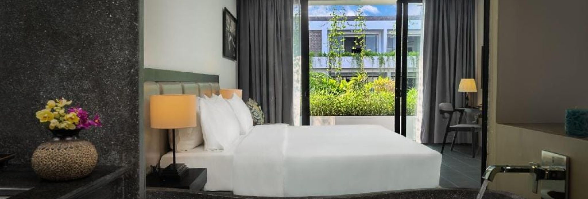 Deluxe Double or Twin Room with Pool View