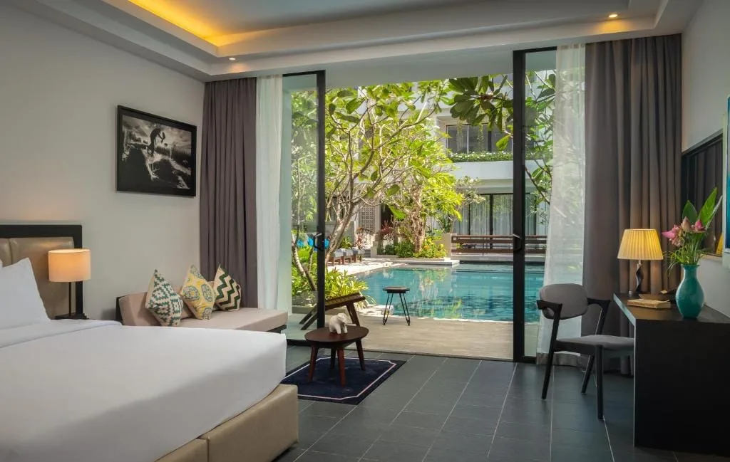Deluxe-Pool-Zugang-1.jpg
